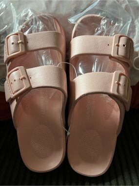 Luofu Women’s Light Pink Sandals — Comfortable Everyday Slip-On